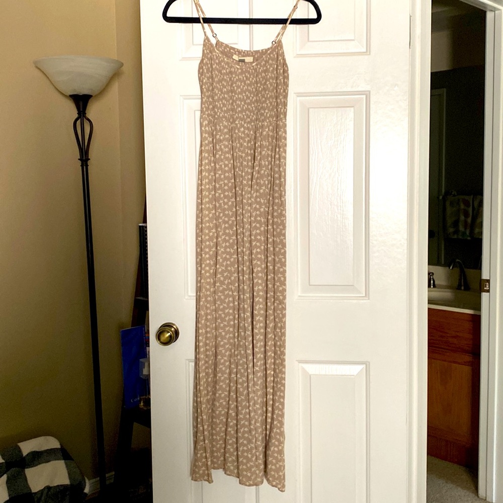Fossil extra small maxi dress very light khaki with crème bird print